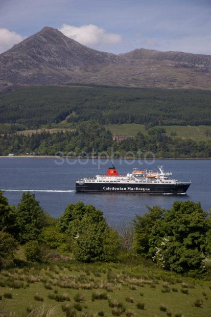 DSC 4999 Caledonian Isles Departs Brodick Bay Arran