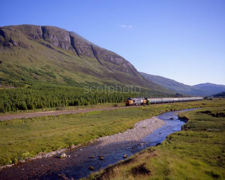 Class 37 410 Hauling The Oban To Glasgow Mid Day Train Glen Lochy