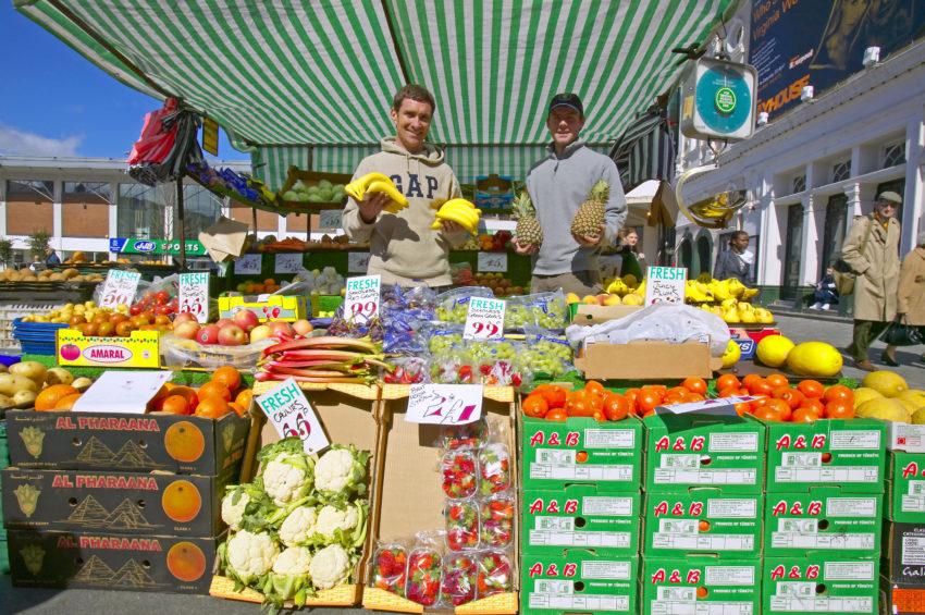 9578 Two Happy Guys Selling Fruit And Veg Liverpool