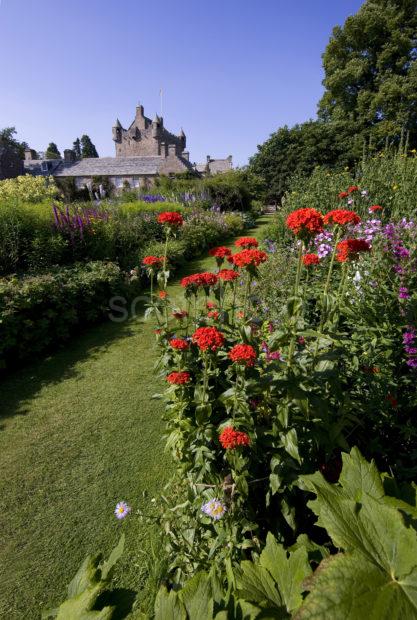 0I5D8887 Cawdor Castle From Gardens Nairnshire