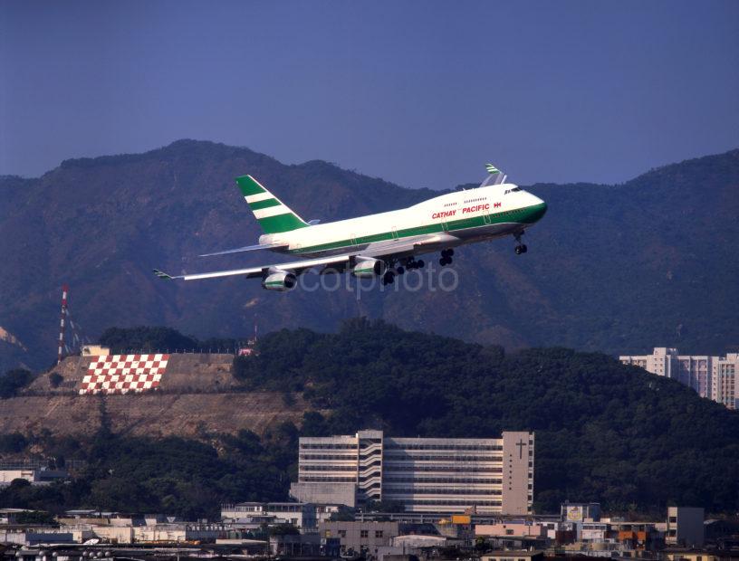 Cathay Pacific 747 At Chequreboard Hill