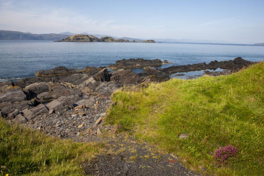 F5a713a6 1z6e7666 Inch Island From Easdale Island