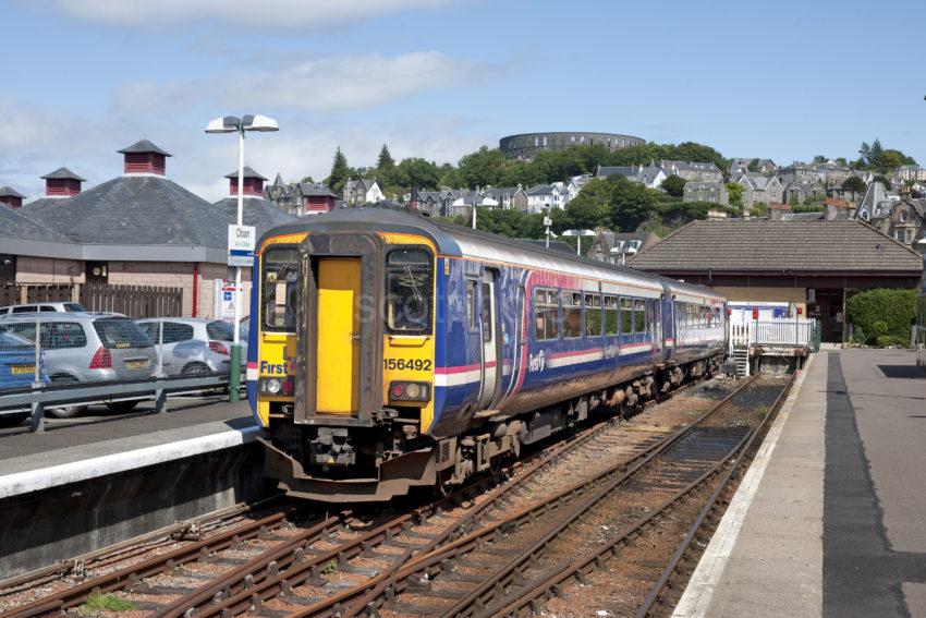 DSC 6566 Sprinter In Oban Station July 2010