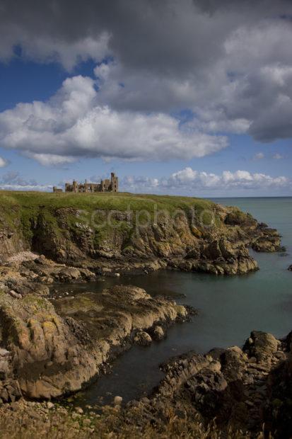 0I5D0878 Slains Castle From Cliffs Nr Port Errol Cruden Bay Aberdeenshire