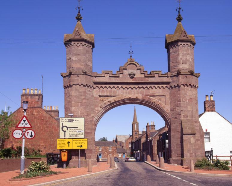 Kerriemur Entrance Archway