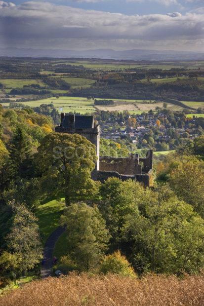 0I5D1756 Castle Campbell And Dollar Village Clackmannanshire