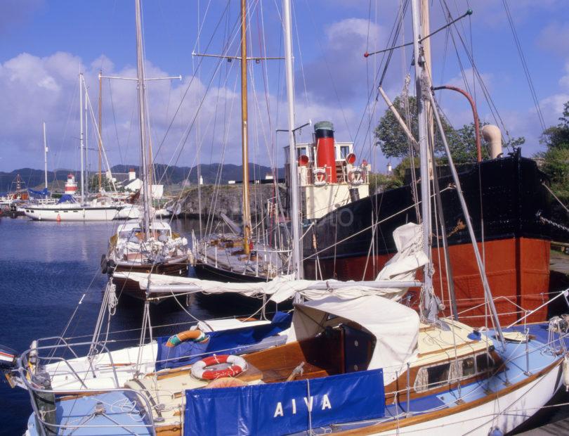 Crinan Basin With Puffer