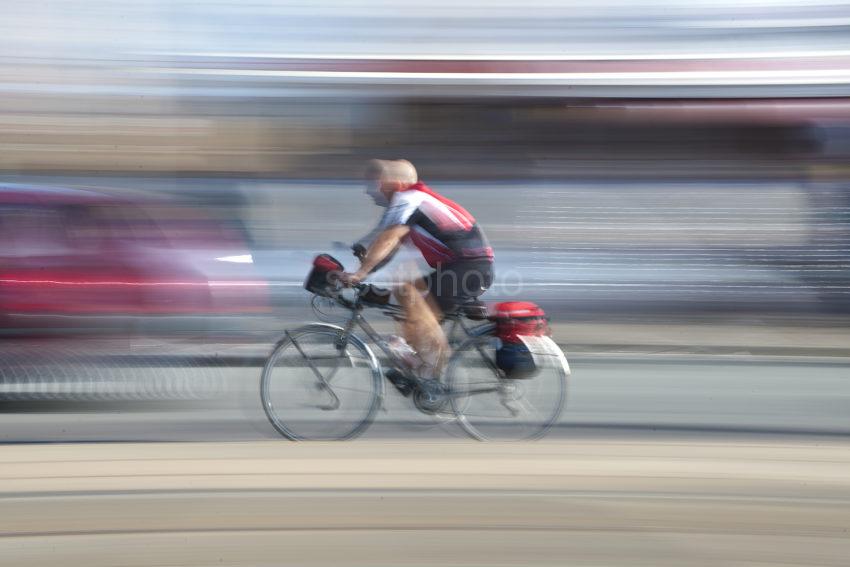 DSC 2091 Cyclist At Speed