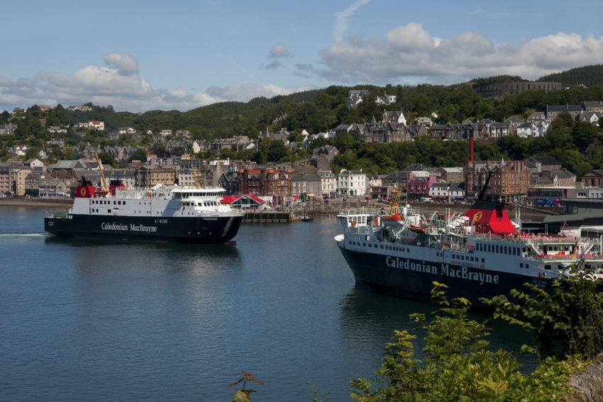 Mv Finlaggan And Isle Of Mull Oban Bay