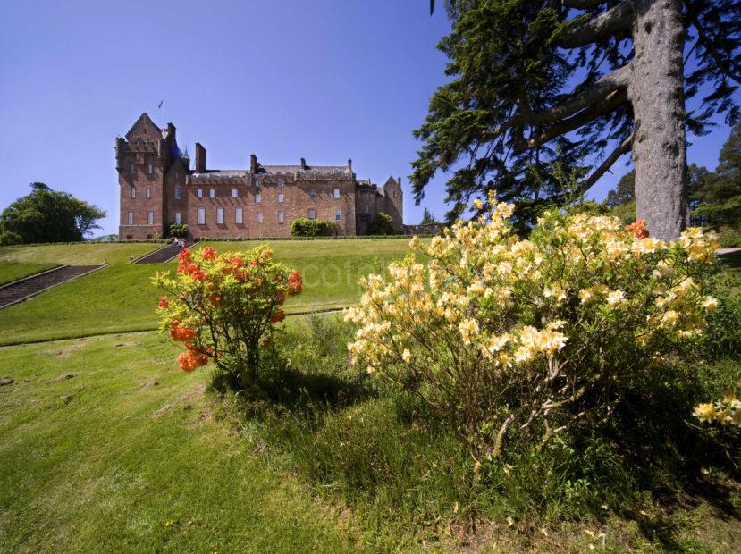 0I5D9733 Brodick Castle From Gardens SMALLER