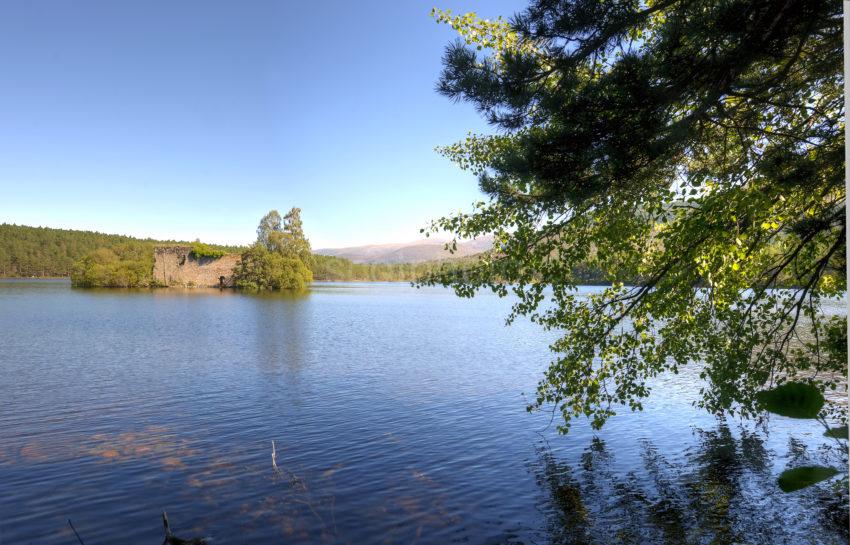 CASTLE RUINS LOCH AN EILEAN