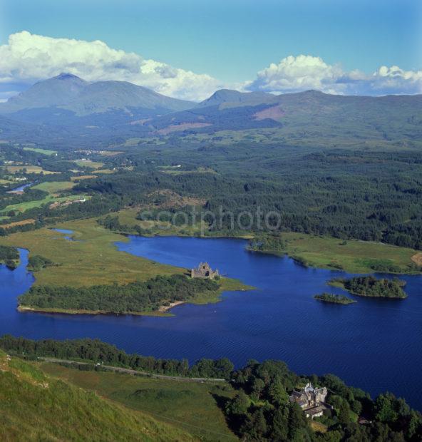 Looking Onto Loch Awe And Kilchurn Castle With Ben Lui In View