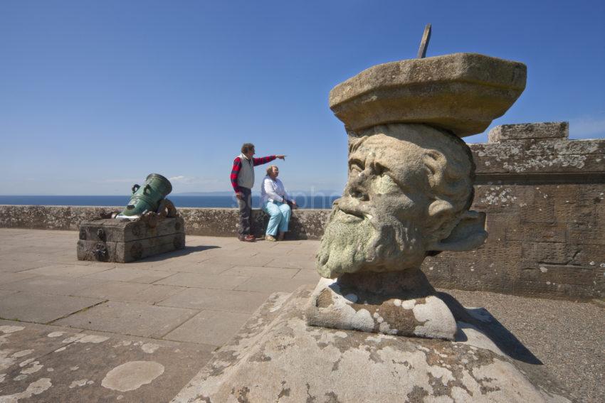 I5D9986 Tourists Enjoy Views From Culzean Castle