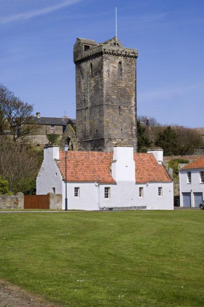 WY3Q9791 St Serfs Church Tower 1550 Dysart Seafront Nr Kirkcaldy Fife