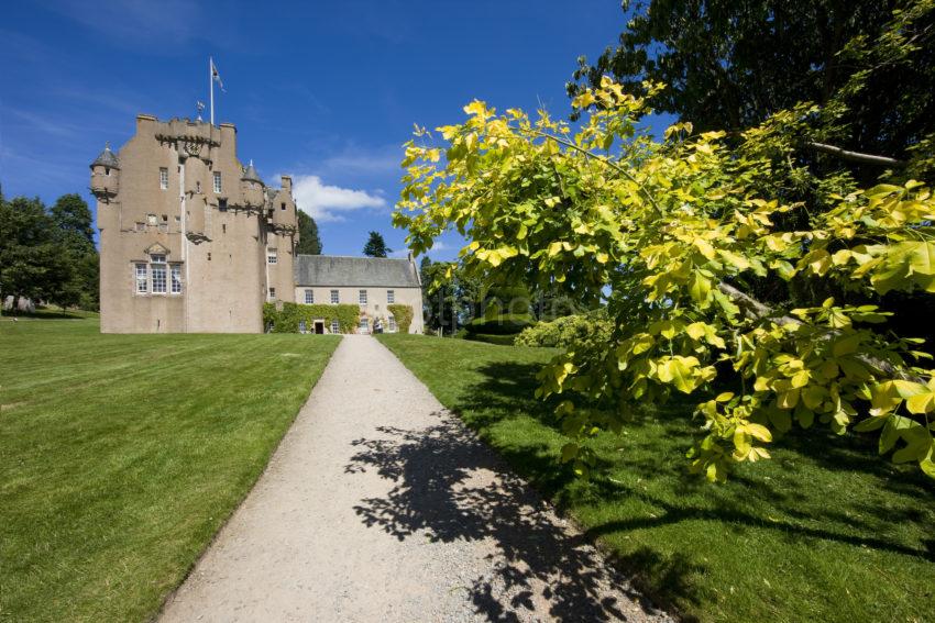 0I5D0052 Crathes Castle From Grounds Aberdeenshire