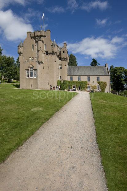 0I5D9982 Crathes Castle L Plan Tower House Crathes Banchory Kincardineshire