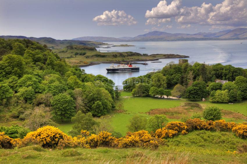 0I5D7004mv Isle Of Lewis Passing Dunollie Castle Oban