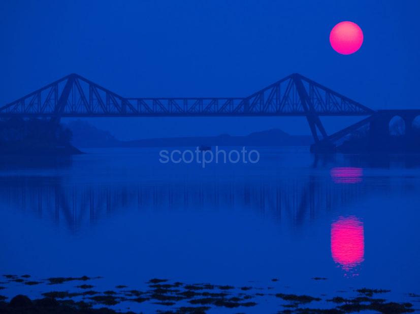 WY3Q2860 Blood Red Sunset Connel Bridge