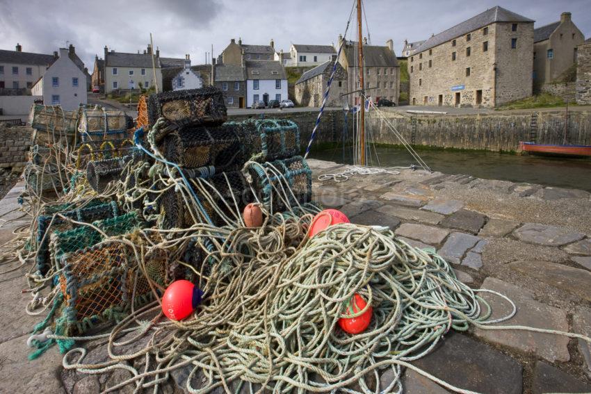 0I5D0840 PORTSOY HARBOUR F