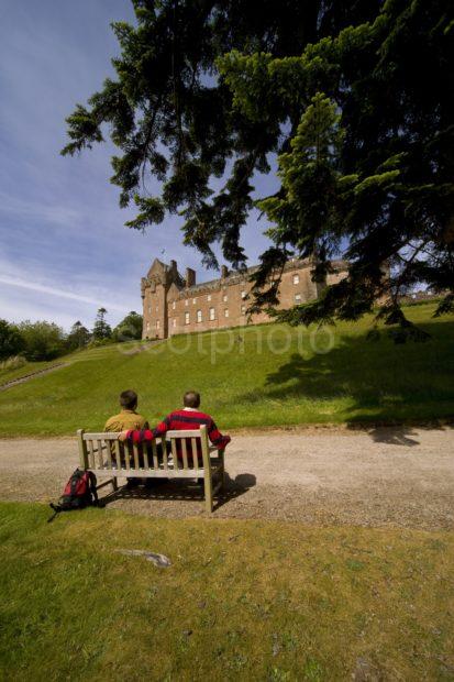 I5D2091 Brodick Castle From Grounds With Tourists Arran