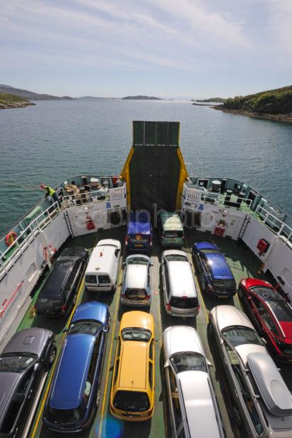 DSC 5461 Fully Loaded MV Clansman At Tarbert Harris