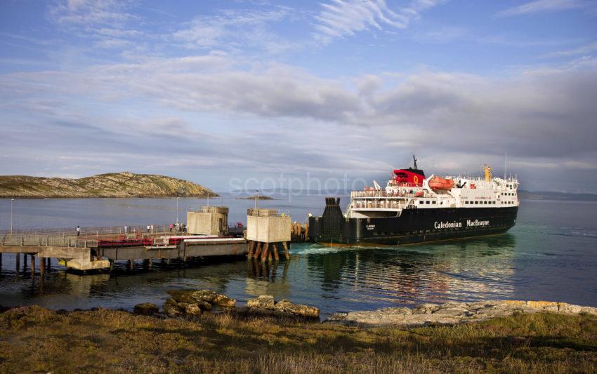 MV CLANSMAN AT COLL PIER