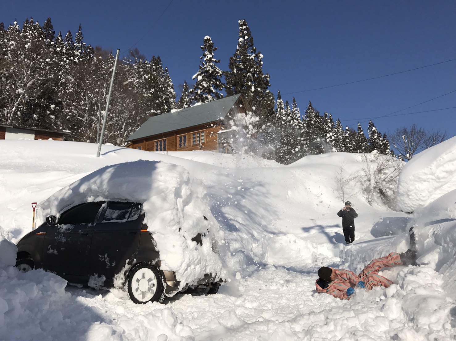 スノーボーダー流 車の屋根雪の新しい除雪方法 スノーボード最新トレンドラボ