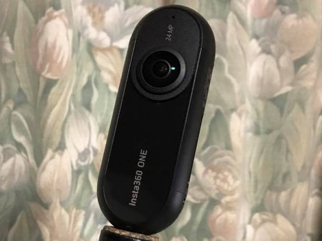 自撮り撮影なのに自撮り棒が写り込まない不思議 映像から自撮り棒が消えるカメラ Insta360 One をレビュー スノーボード最新トレンドラボ