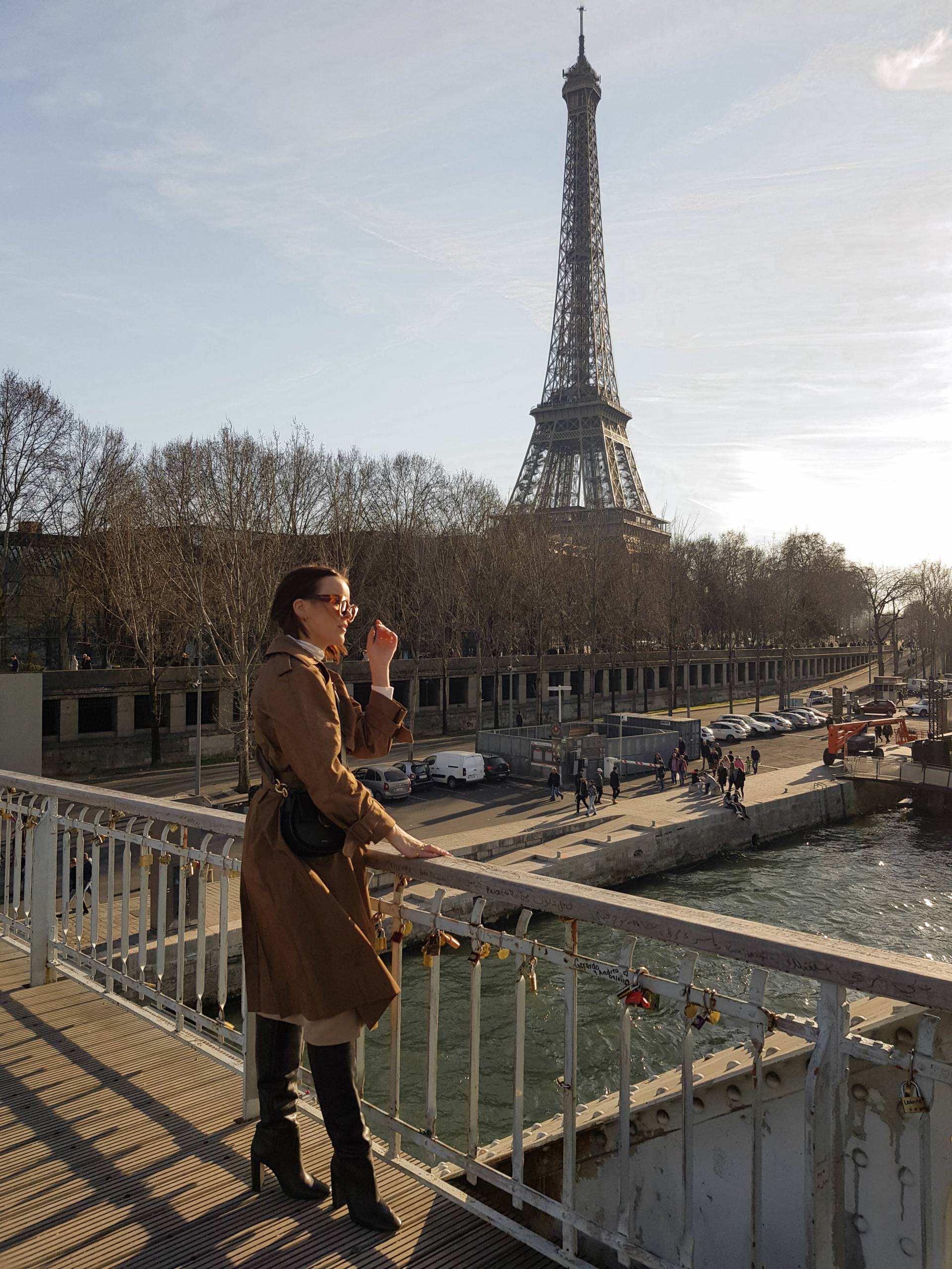 style-appetite-french-chic-mit-der-leparmentier-bag-yucca-in-paris-eiffeltower