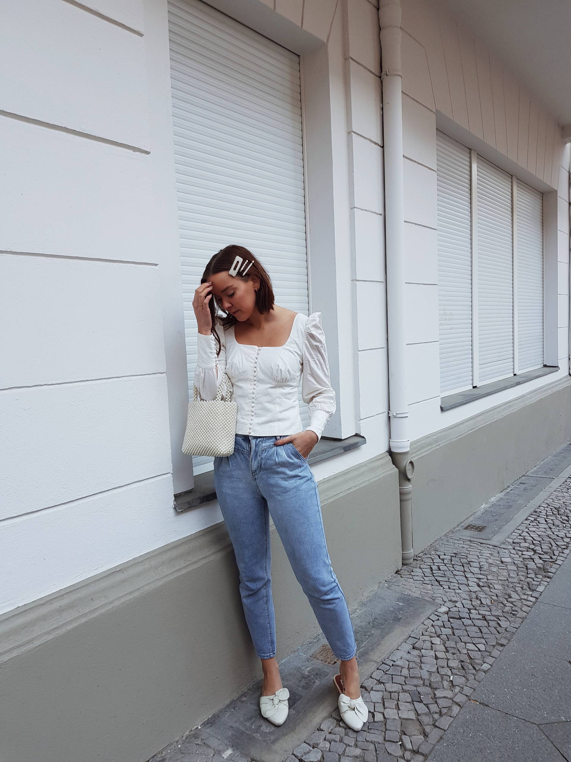 style-appetite-mikro-trends-milkmaid-bluse-perlen-tasche