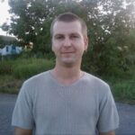 Автор матеріалу: Калюжний Олександр Олександрович Автор матеріалу: Конспект уроку. Правила користування попереджувальними сигналами на автотранспорті