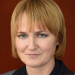 Автор матеріалу: Бранець Ольга Василівна Автор матеріалу: Сценарій шкільного свята до Дня Святого Миколая (1-4 класи)