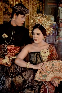 Pawiwahan I Komang Feriawan​ & Ni Made Sri Dariyanti​