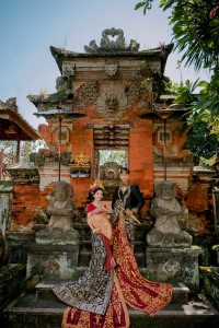 Pawiwahan Wiguna & Sri