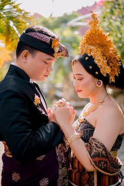 Pawiwahan Asta & Suwandewi