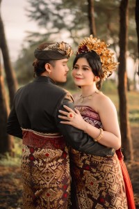 Pawiwahan Bayu Wardana & Ayu Lestari