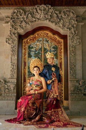Pawiwahan Dekcaloeng & Putu Sri