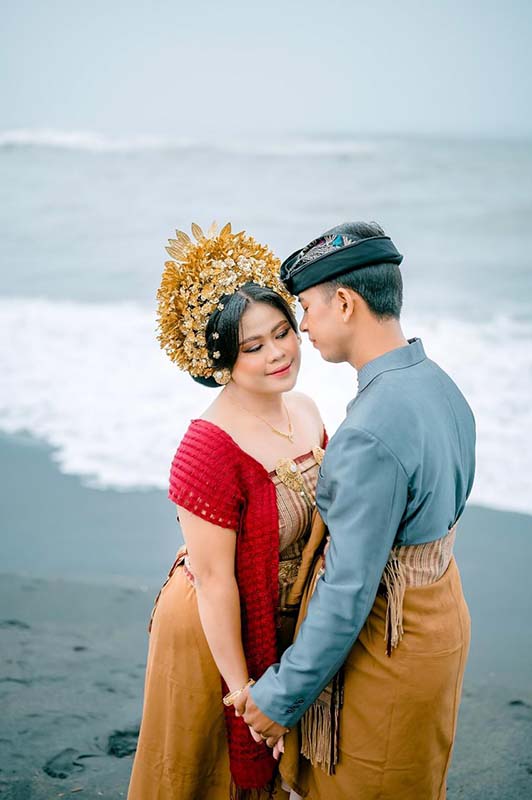 Pawiwahan Ari & Kartika