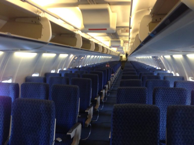American Airlines Boeing 757200 Cabin 2006 to 2013 The Airchive 2.0