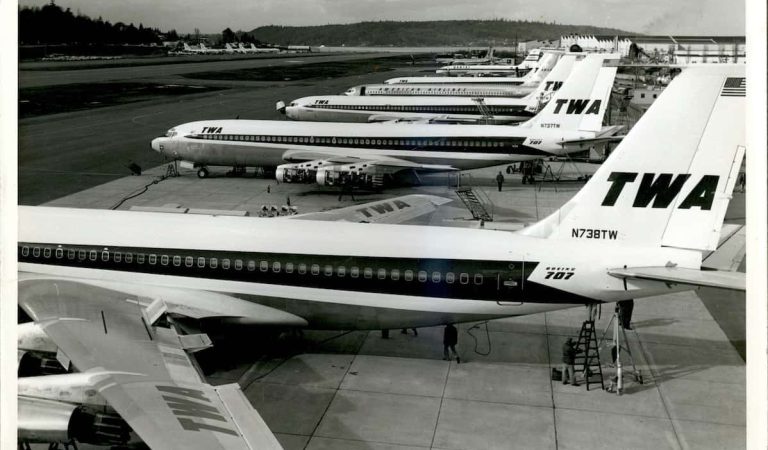 Boeing 707 B&W Photos from La Jetée Press