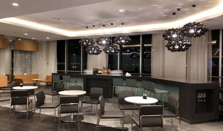 American Airlines Flagship Lounge and Flagship First Dining at Miami International Airport – MIA – USA – 2019