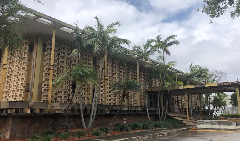 Pan Am Flight Academy and Taj Mahal at Miami Airport MIA – March 2019