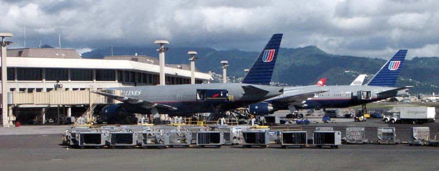 Hong Kong Kai Tak Airport - 1996 to 1999 - The Airchive 2.0 Hong Kong Kai Tak Airport - 1996 to 1999 - The Airchive 2.0