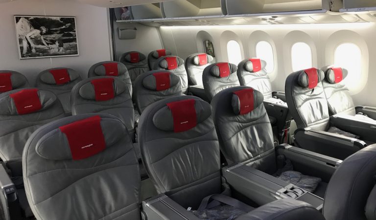 Norwegian Boeing 787-9 OSL-FLL Cabins and Cockpits