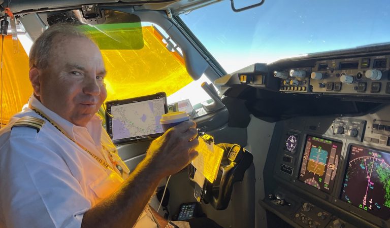 Captain Bill Sablesak’s United Airlines Retirement Flights FLL to CLE – April 2, 2023