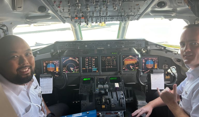 Hawaiian Airlines Boeing 717 Cabins and Cockpits – HNL-OGG-HNL – April 2024