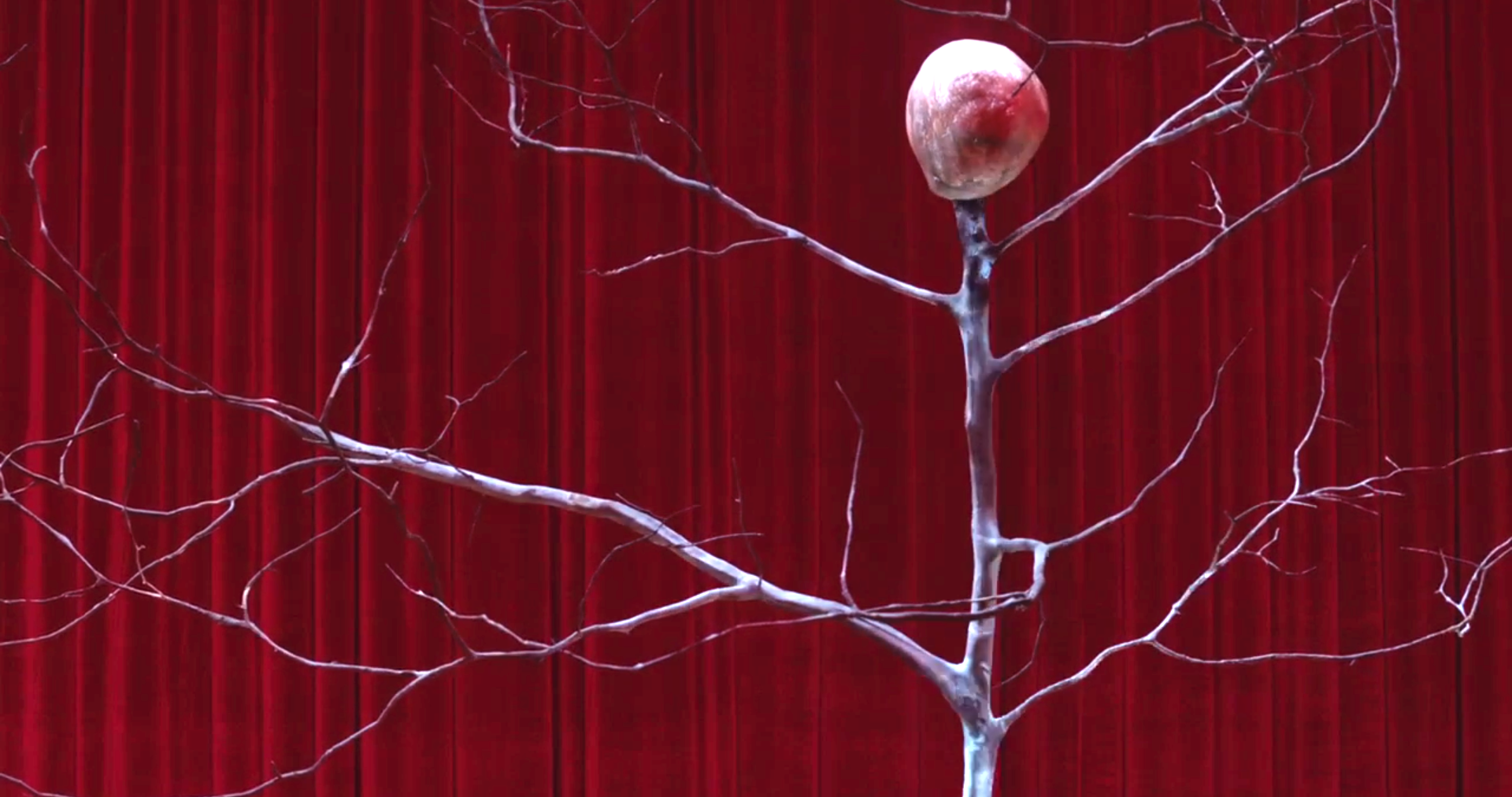 The arm stands before Cooper in the Lodge in the Twin Peaks revival series. 