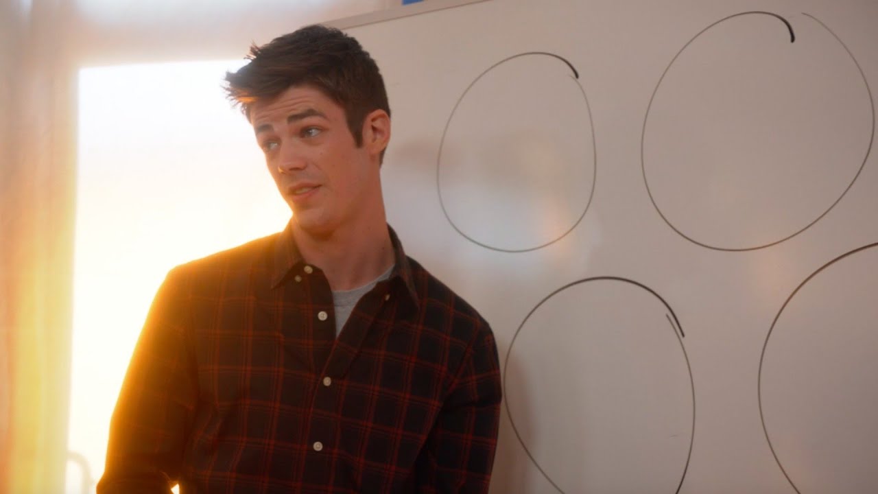 Barry Allen explains the idea of parallel universes and the multiverse to Supergirl and her friends. 