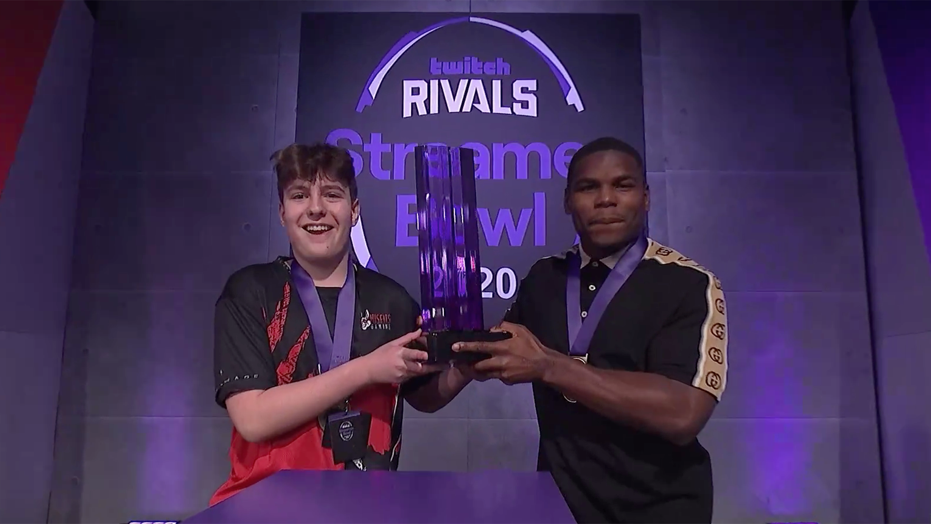 Cody "Clix" Conrod and Tarik Cohen, running back for NFL team Chicago Bears, holding their 1st place trophy from their first Streamer Bowl together. (Source: Twitter)