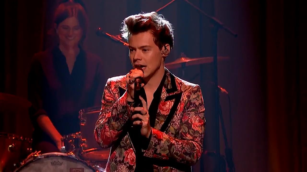 Harry Styles performing "Woman" live.